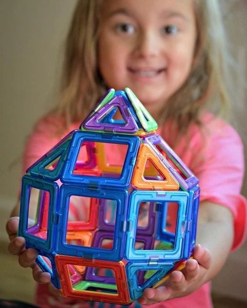 Магнітний конструктор Brighty Bright 132 деталей з боксом для зберігання 3D плитки для дітей 516448599 фото