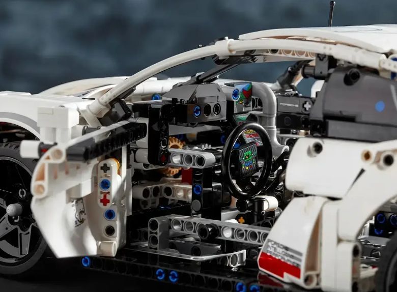 Technic Porsche 911 RSR Building Set