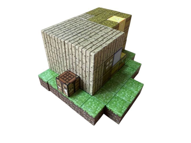 Magnetic Constructor Minecraft Ranch House 100 Pieces + 3 Figures